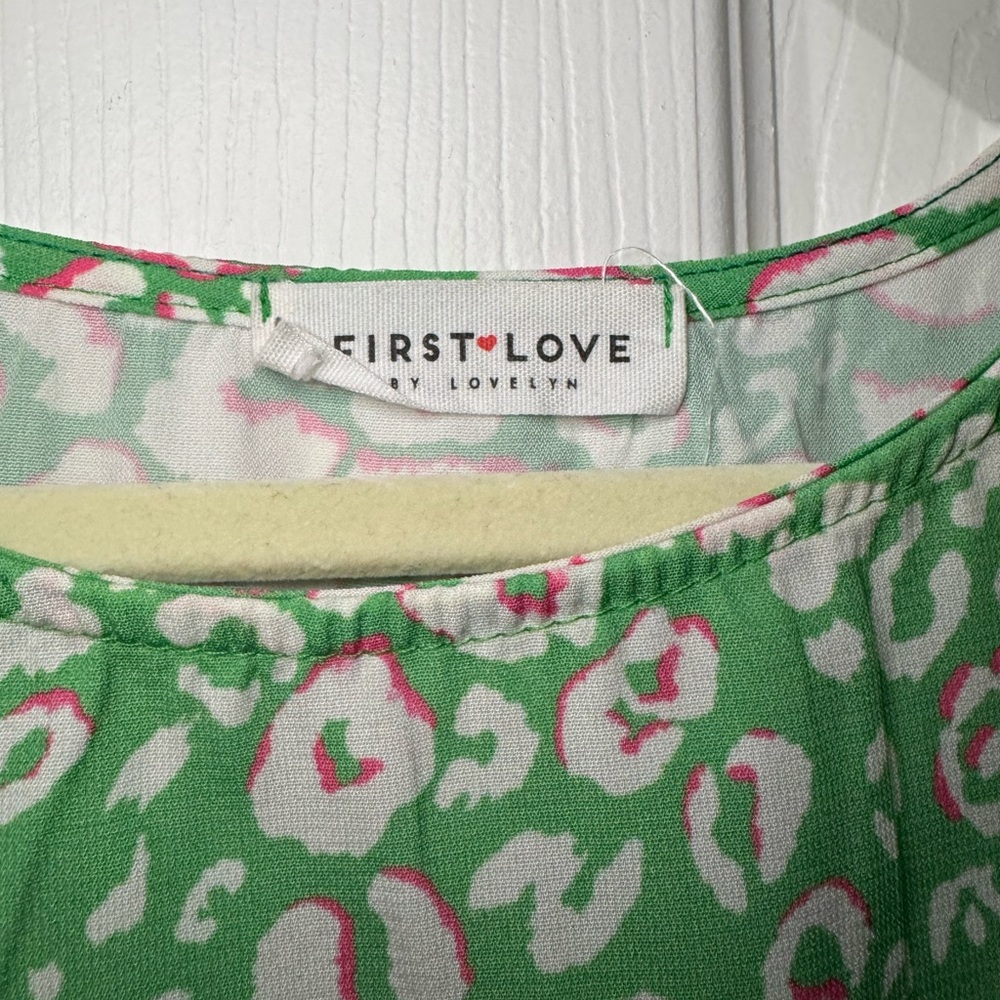 First Love Green and Pink Leopard Print Dolman Top - Picture 3 of 8